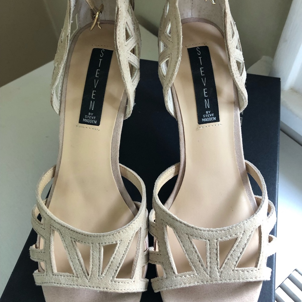 Steve Madden “Vira” Sandal